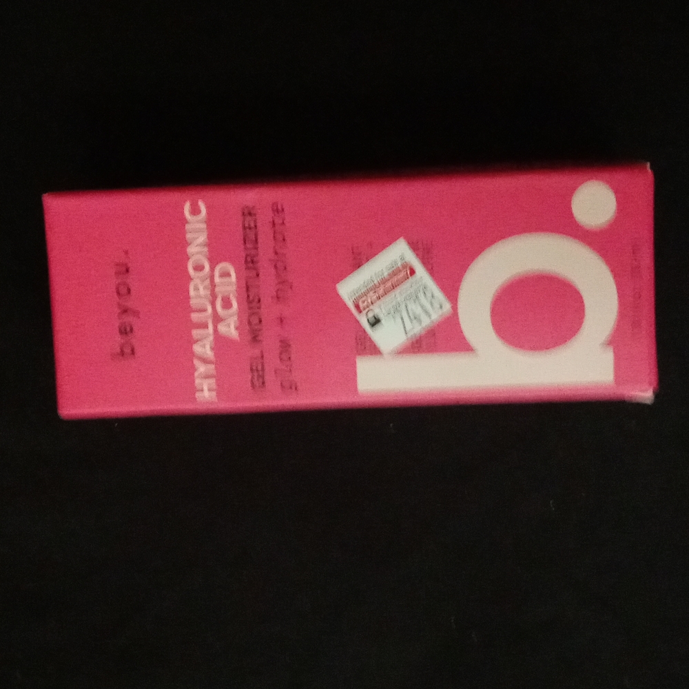 Hyaluronic acid gel moisturizer